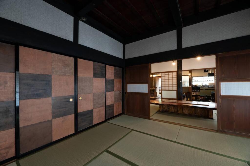 囲炉裏つき古民家を丸ごと貸し切り「月夜見山荘」（庭にbbqグリル完成！） Villa Hayakawa Luaran gambar